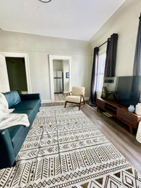 Comfy Beds, Fast WiFi, Storage- Long-Term in Jax
